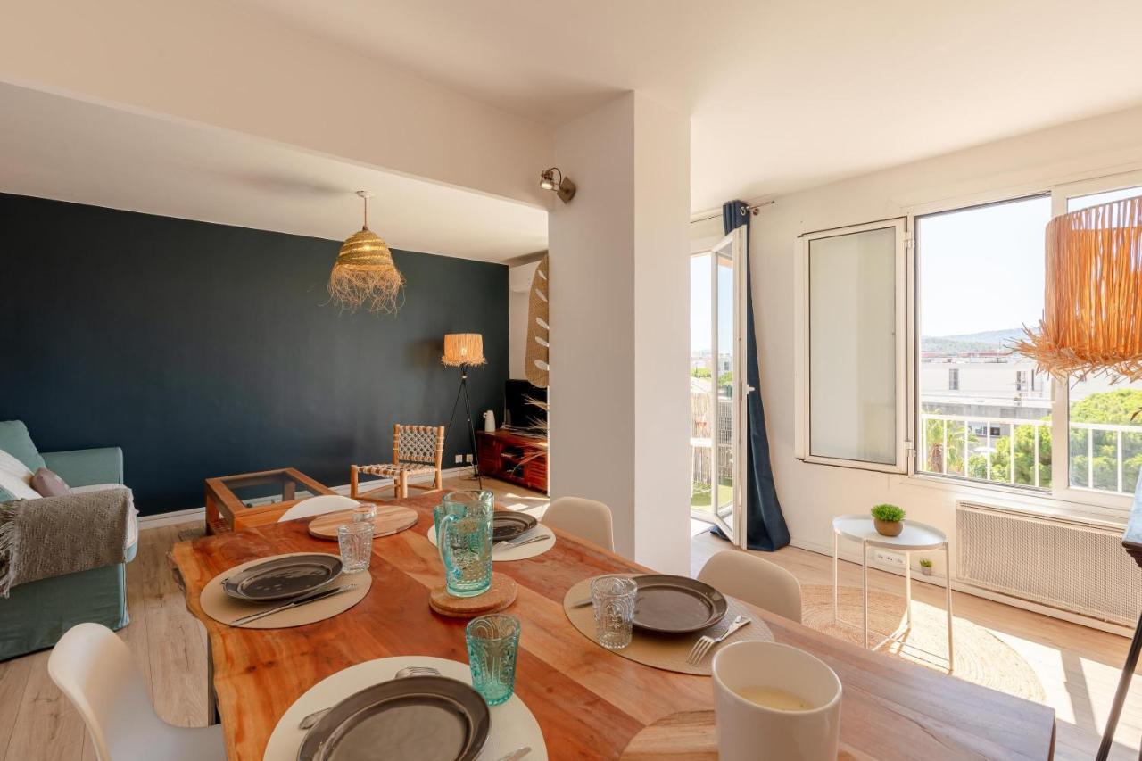 Le Blue Sea - Appt Classe 3 Etoiles A 650M De La Plage Le Lavandou Dış mekan fotoğraf